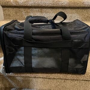 Sherpa deluxe pet carrier/airline